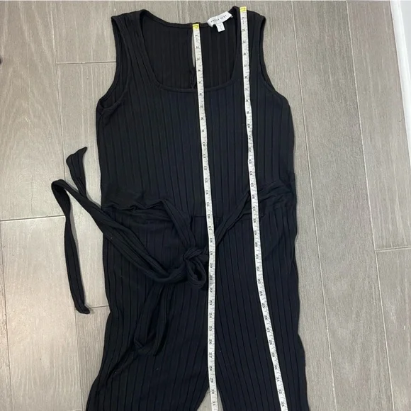 Amour Vert Briar Provence Rib Jumpsuit Black Size L Large Ankle Crop Minimalist - Picture 13 of 15